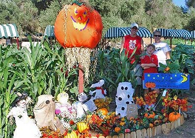 charlie brown scarecrows